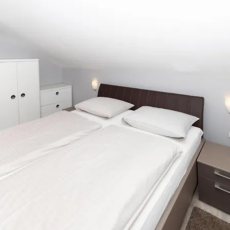 Haus Sonneck, App 3 아파트 더넨